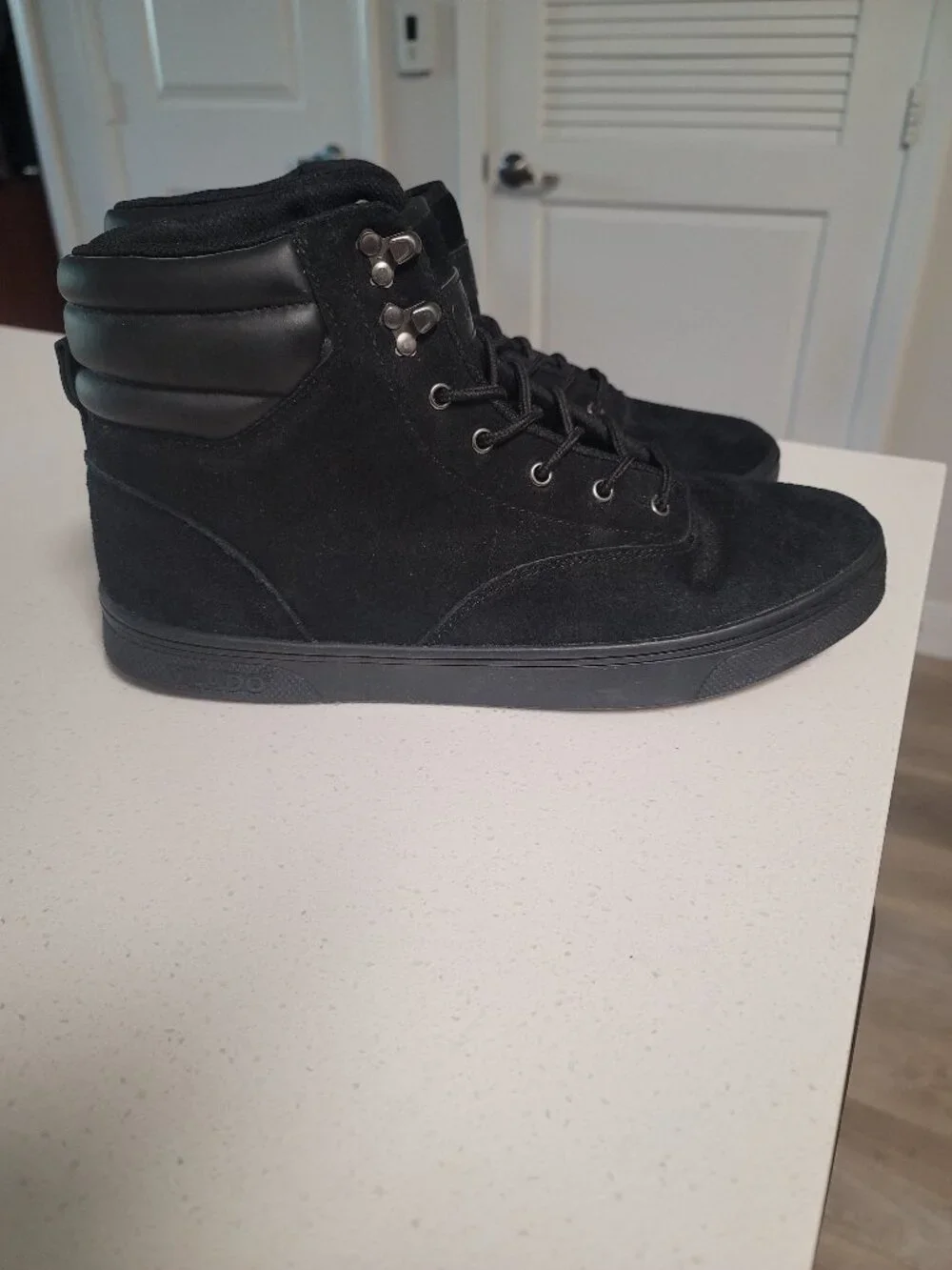 VLADO 'MILO' Black Suede Hi-Tops Boot-Sneakers IG-2710-2 Size 11 Men's Brand New